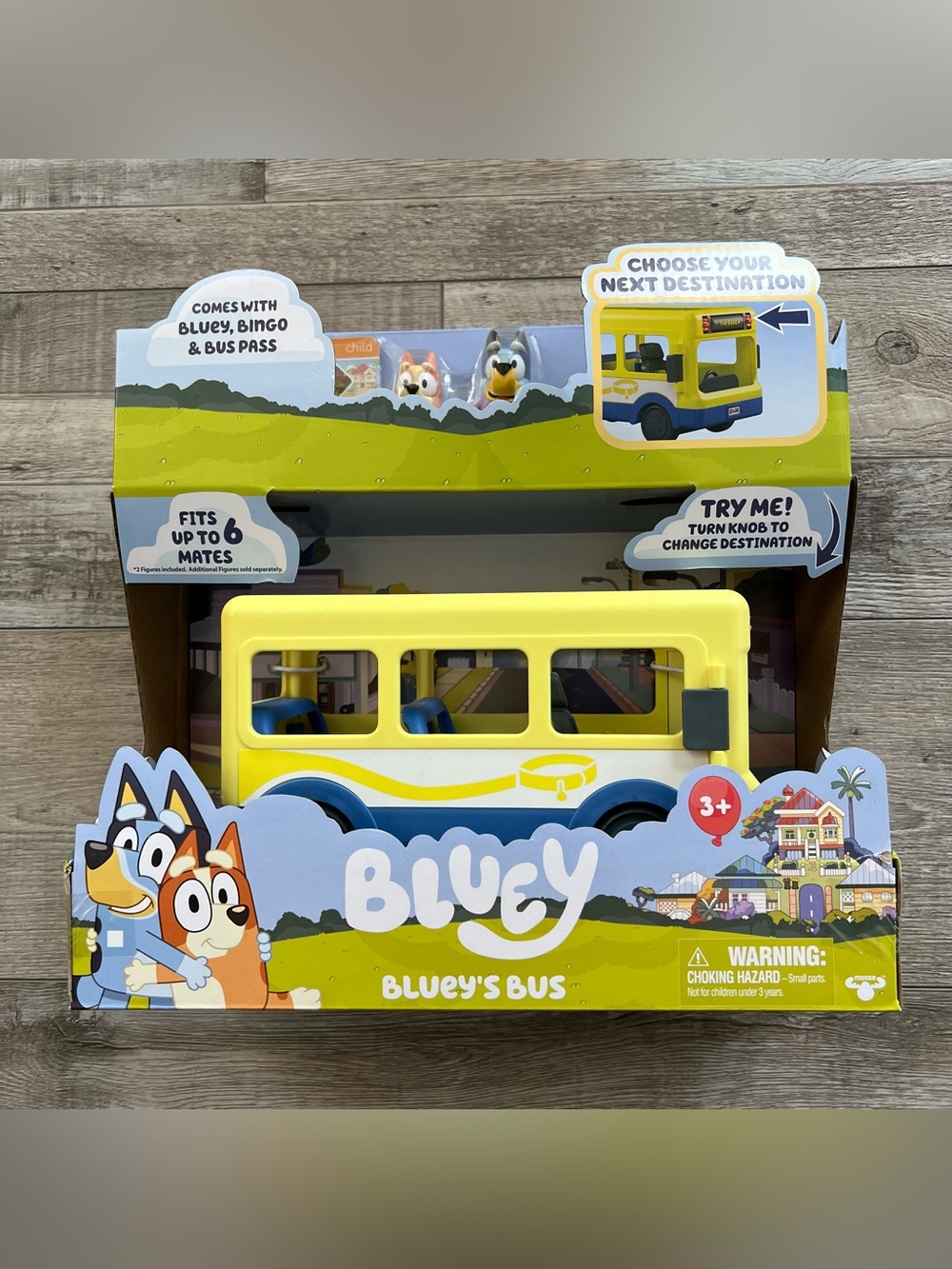 NIB Bluey's Bus Playset with Bluey and Bingo Figures